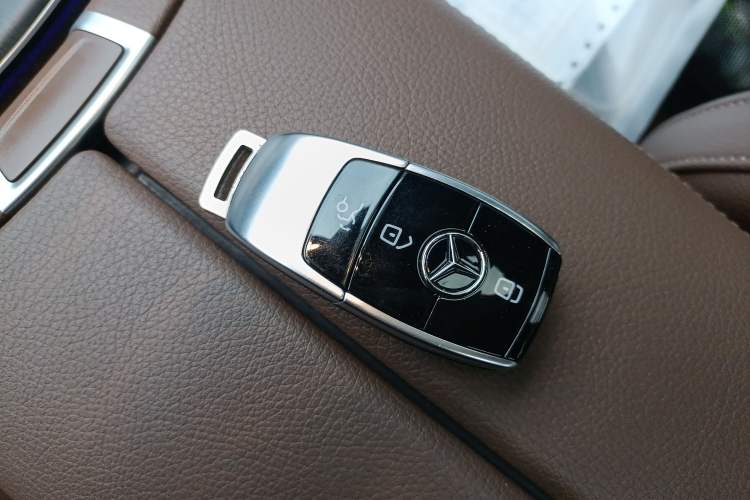 Used Mercedes-Benz E-Class 2022 Revised E 300 L Sporty and Stylish Edition
