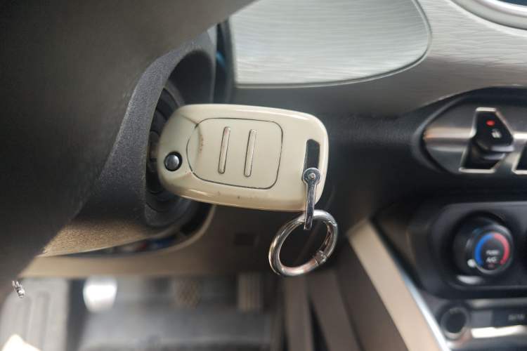 Used Baojun 510 2017 1.5L manual Comfort trim