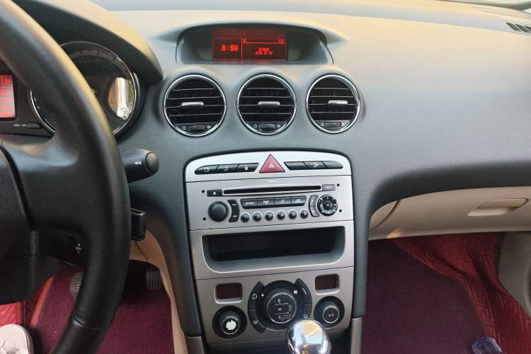 Used Peugeot 408 2010 2.0L Automatic Luxury Edition
