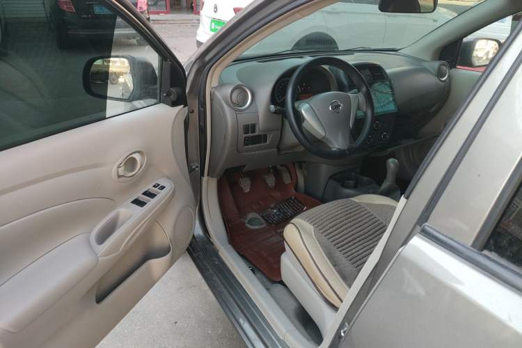 Used Nissan Sunny 2015 1.5XE Manual Comfort Edition
