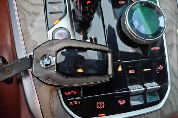 Used BMW X7 2019 xDrive40i Luxury Package with Leading Features