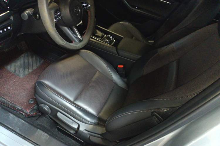 Used Mazda 3 Axela 2021 2.0L Automatic Zhiya Edition
