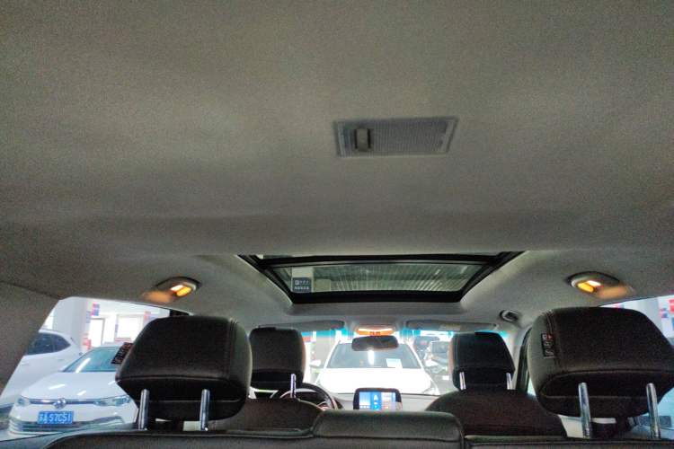 Used Chevrolet Orlando 2020 Light Hybrid Redline 530T Automatic Enjoyment Edition (5+2 Models) Headliner