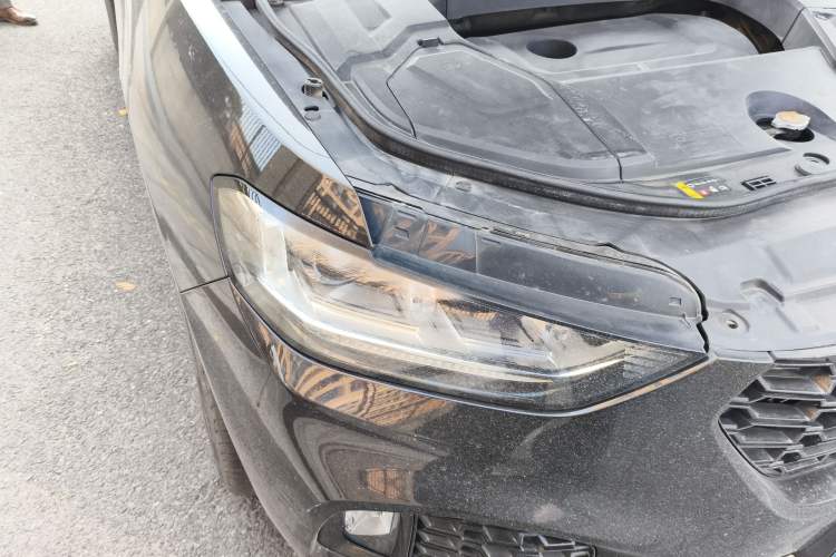 Used Wey VV5 2017 2.0T Ultra-Luxury Version
