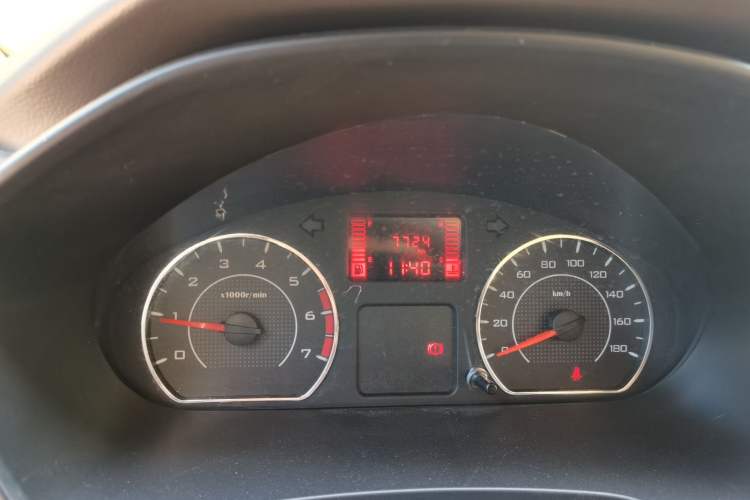 Used Wuling Hongguang V 2019 1.5L Jingqu Version China VI LAR
