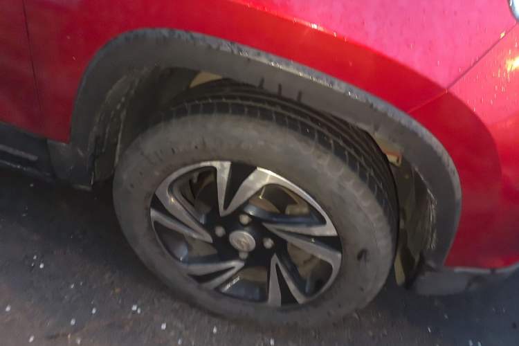 Used Baojun 510 2017 1.5L Automatic Luxury Model Right Front Wheel Hub