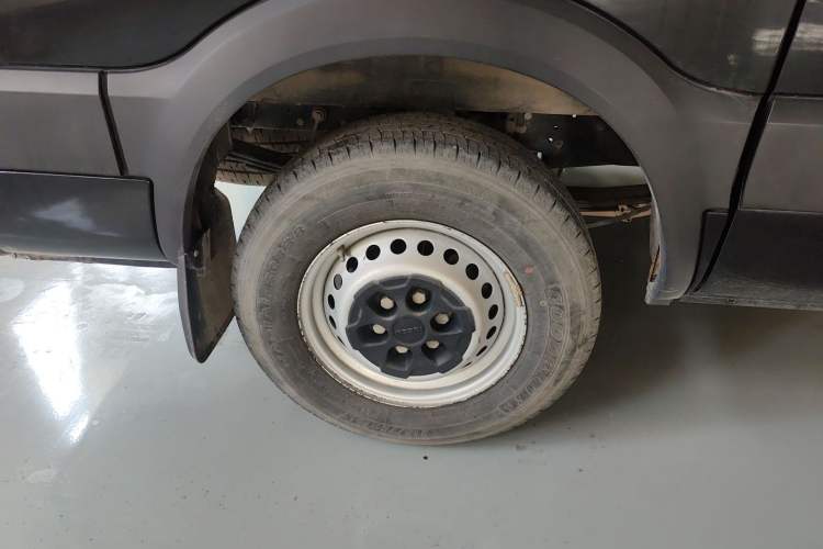 Used Iveco Eurocargo 2021 2.0T Manual Super-Rui Short Wheelbase Low-Roof Side-Hinged Door F1A
