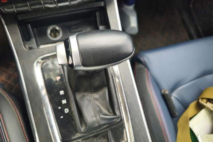 Used SWM G05 2019 1.5T Automatic Prestige Edition Gear Lever
