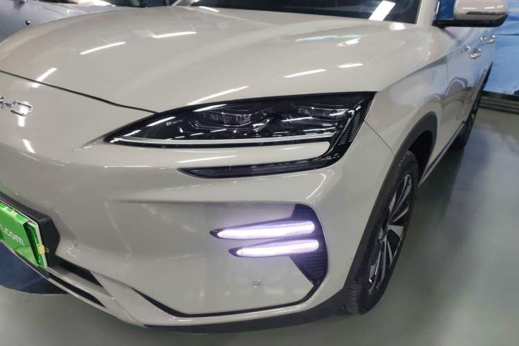 Used BYD Song PLUS New Energy 2023 Champion Edition EV 520KM Luxury Model Left Front Headlight