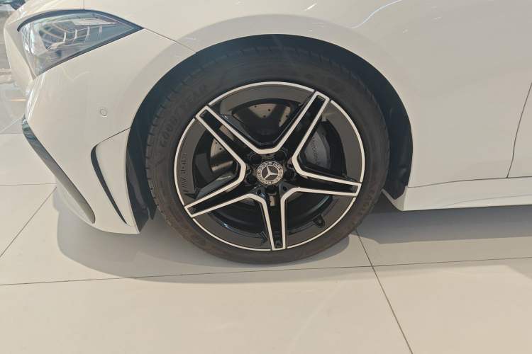 Used Mercedes-Benz CLS 2023-Year Restyled CLS 260