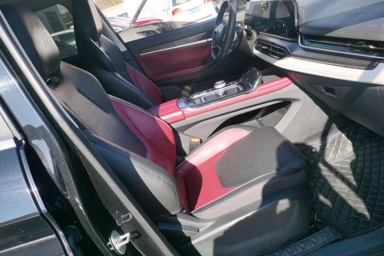 Used SOL QX 2021 300T DCT Prestige Smart Connectivity Version