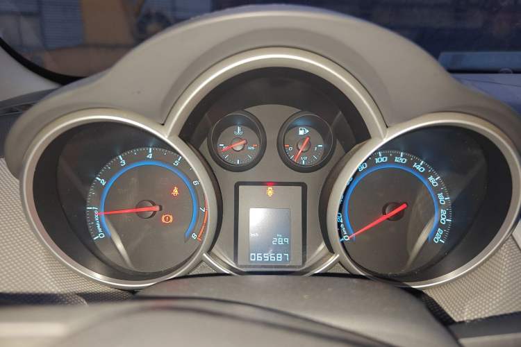 Used Chevrolet Cruze 2011 1.6L SE MT Transformers Edition