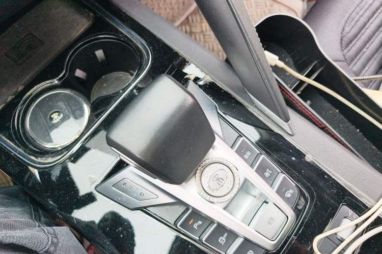 Used BYD Song Pro 2021 1.5T Automatic Luxury Model Gear Lever