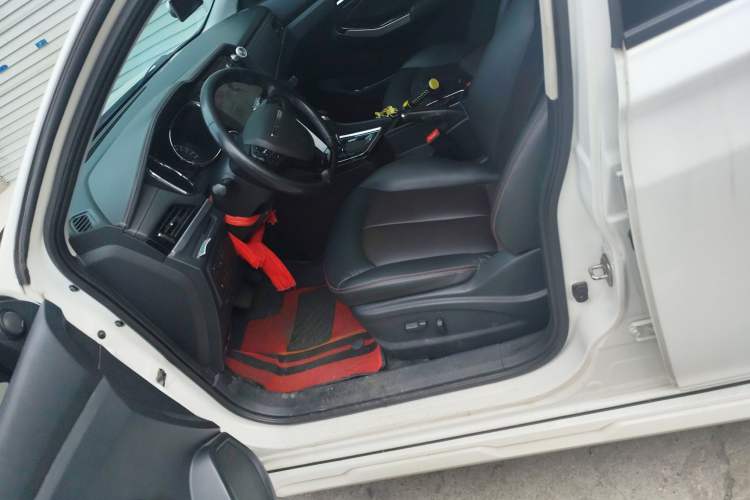 Used Venucia T70 2019 2.0L CVT Enjoy Edition China V Standard