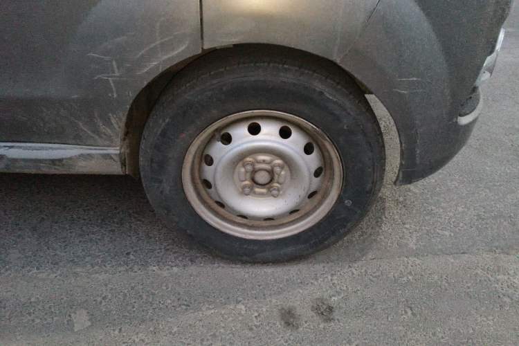 Used Jinbei New Hiace X30L 2016 1.5L Wealth Edition DLCG14 Right Front Wheel Hub