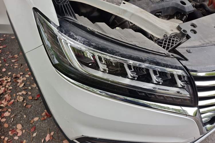 Used Roewe RX5 New Energy 2017 eRX5 50T Hybrid Connected Prestige Flagship Edition
