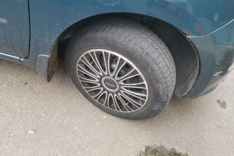 Used Nissan March 2015 1.2L Manual Easy-Enjoy Version
