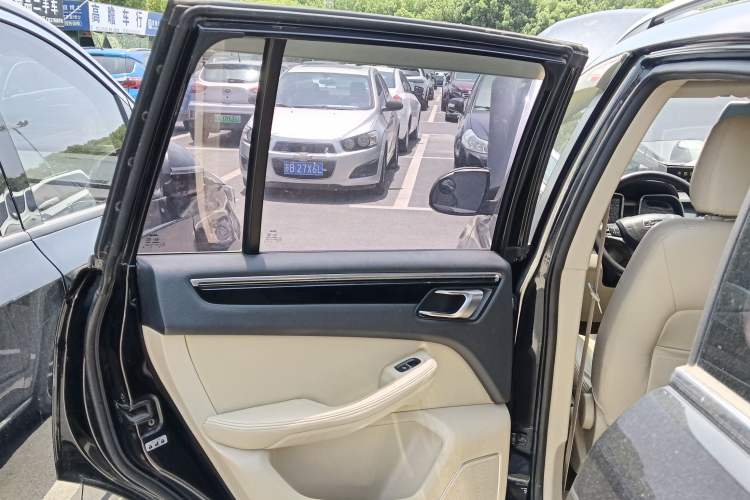 Used Zotye Domy X5 2017 Upgraded Model 1.5T Manual Luxury Version