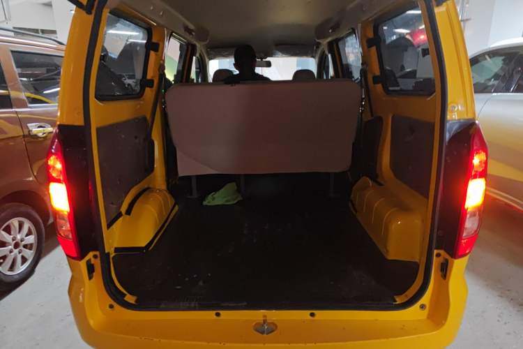 Used Wuling Hongguang V 2022 1.5L Jingqu Version Hydraulic Power Steering LAR