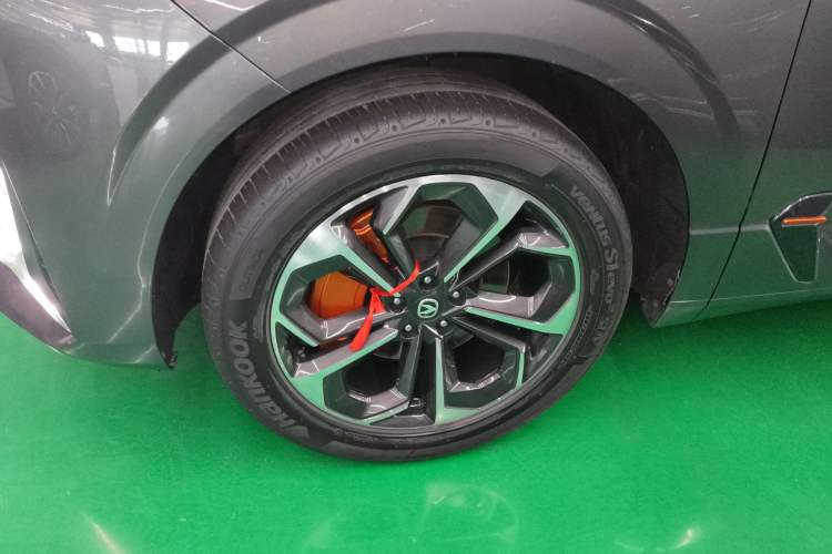 Used CHANGAN UNI-K iDD 2023 Zhidian iDD 1.5T 135km Smart & Fun Model Left Front Wheel Hub