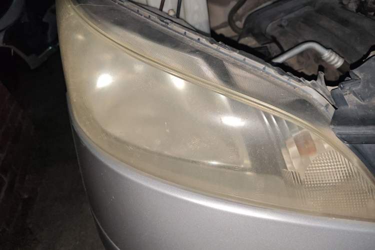 Used Nissan NV200 2011 1.6L 232 Seats Zunya Trim
