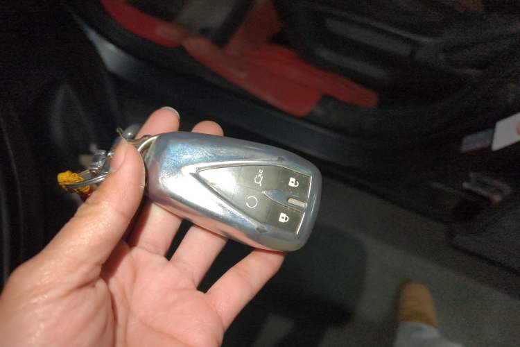 Used CHANGAN OSHAN X5 2021 1.6L CVT Luxury Model