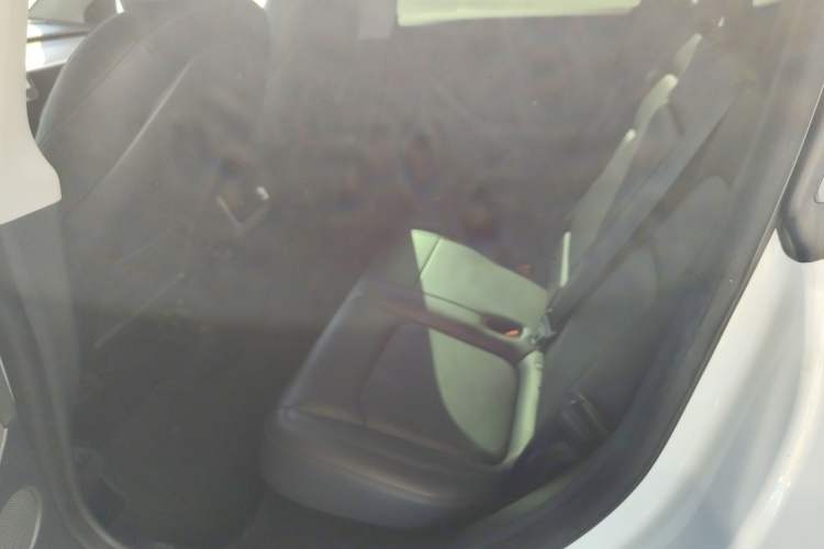 Used Tesla Model Y 2021 Long-Range All-Wheel-Drive Version