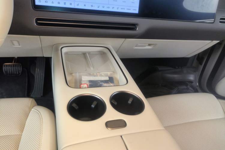 Used Li Auto Li Auto i8 2025 Model Standard Version