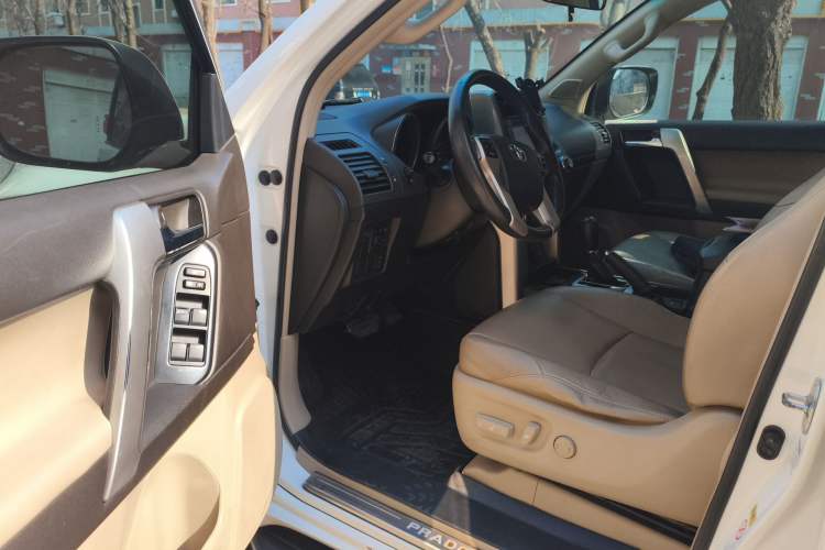 Used Toyota Prado 2010 4.0L Automatic TX-L
