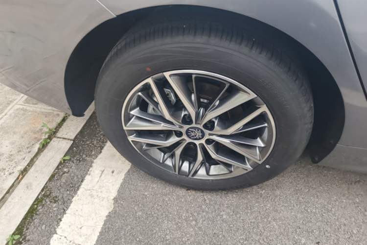 Used BYD Qin PLUS 2021 EV 500KM Luxury Model
