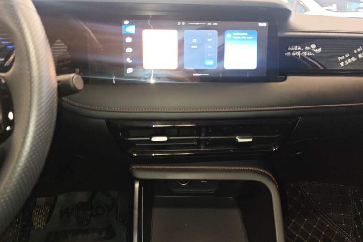 Used Roewe i5 2023 1.5L Manual Comfort Edition Audio And AC Panel