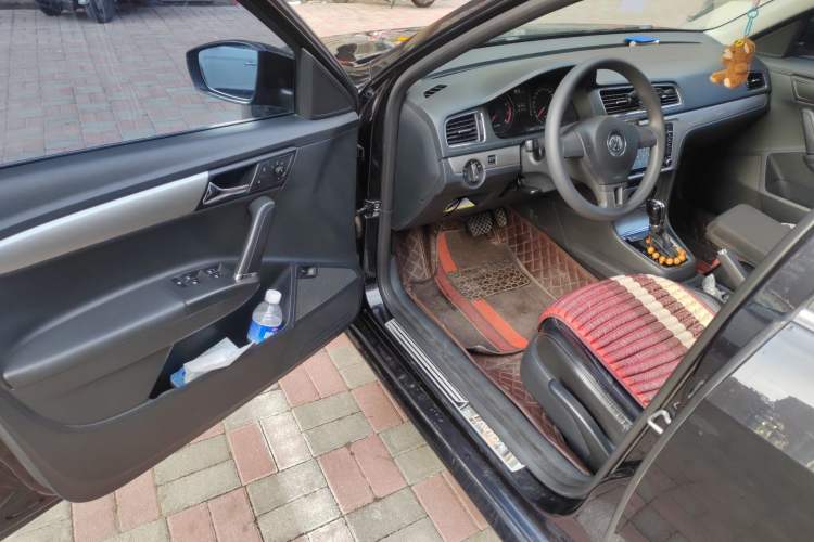 Used Volkswagen Lavida 2013 Restyled Classic 1.6L Automatic Comfort Edition
