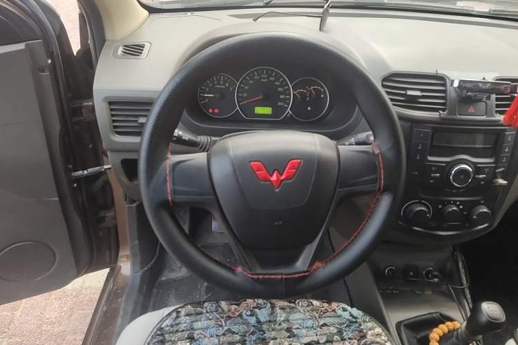 Used Wuling Hongguang 2021 1.5L S Base Version LAR Steering Wheel