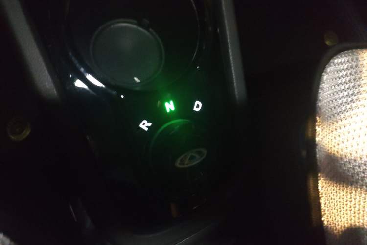 Used Chery Little Ant 2022 Updated Version Sweet Pink Edition Full Sugar Version Lithium Iron Phosphate 30.7 kWh 30 kW 301 km