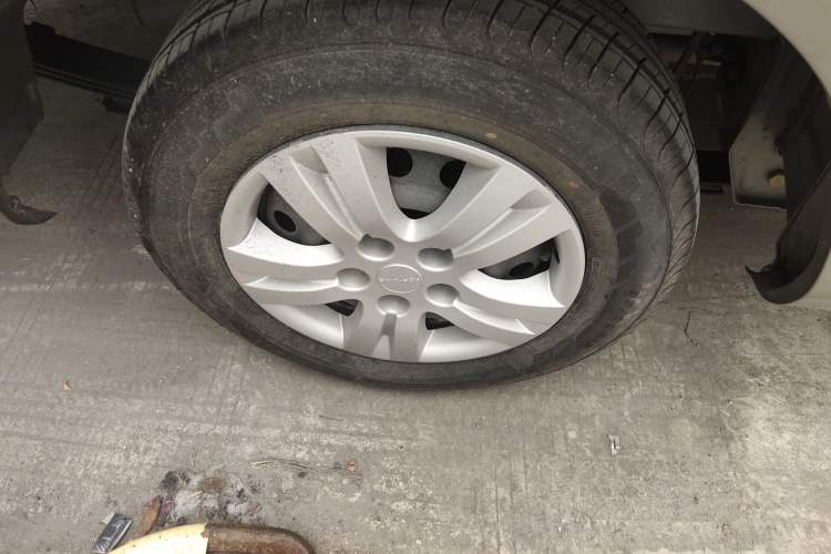 Used FORTHING Lingzhi 2023 M5L 1.6L Base Model 7 Seats