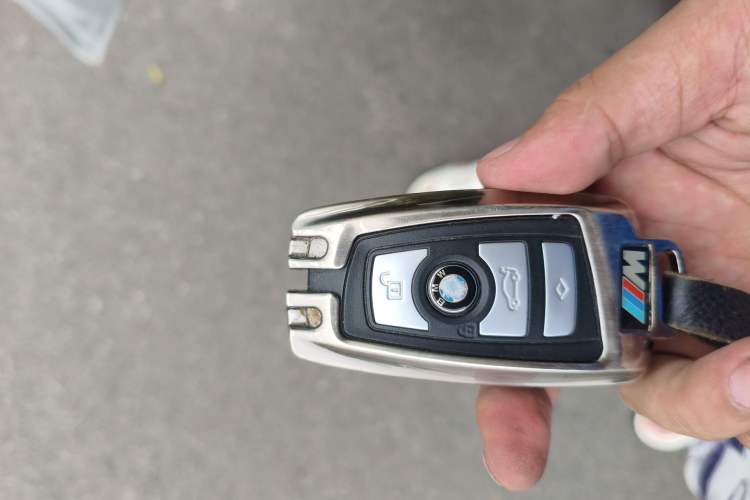 Used BMW 5 Series 2014 528Li Leading Model