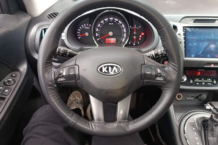 Used Kia Sportage R 2014 2.0L Automatic Two-Wheel Drive GLS Trim
