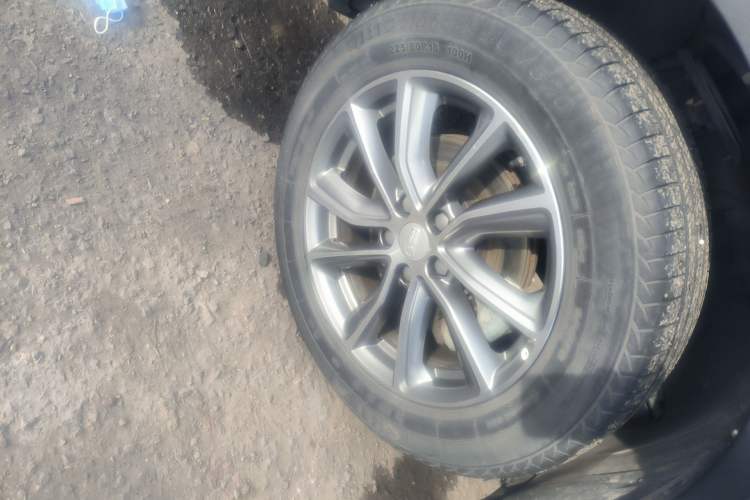 Used Geely Auto Emgrand X7 Sport 2018 2.0L Manual Two-Wheel Drive Zhiya Version Right Front Wheel Hub