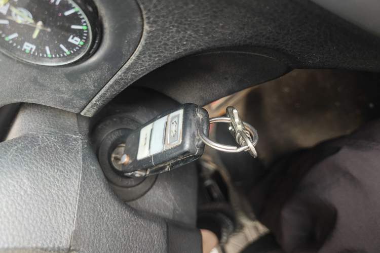 Used FORTHING Joyear S50 2014 1.6L CVT Luxury Model
