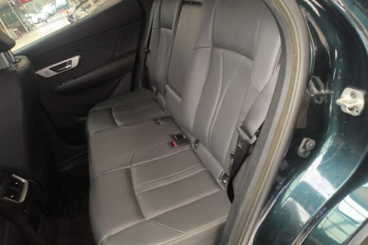 Used Dongfeng Aeolus Huge 2022 Mach Dual-Motor 1.5T MHD Dare-to-Dream Edition
