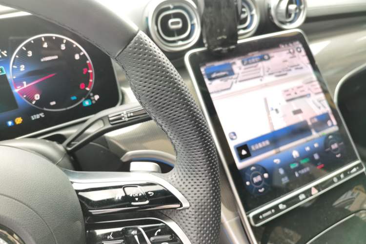 Used Mercedes-Benz C-Class 2024 Second Facelift C 260 L Sport Edition Gear Lever