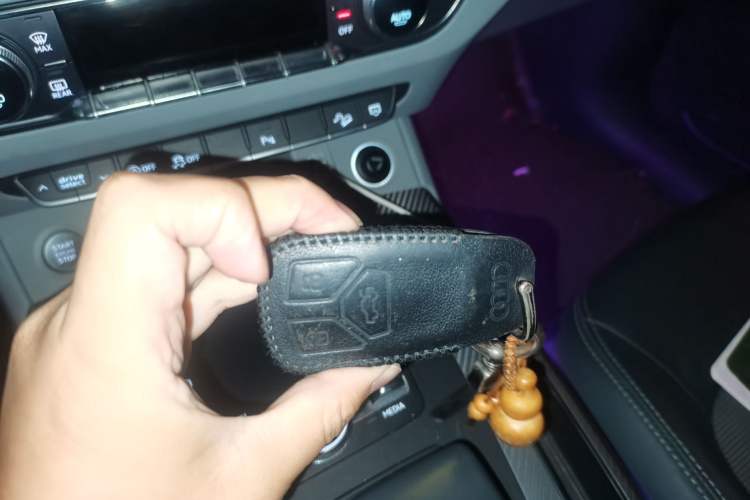 Used Audi Q5L 2018 45 TFSI Prestige Fashion Edition China V Emission Standard
