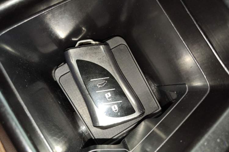 Used Lexus ES 2020 300h Premier Edition
