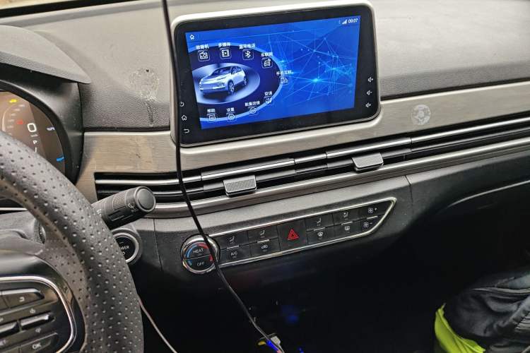 Used Dayun Yuehu 2021 32.85 kWh Two-Wheel-Drive Sprite Version Audio And AC Panel