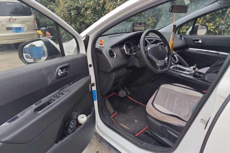 Used Peugeot 3008 2015 2.0L Automatic Classic Edition
