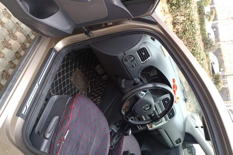 Used Volkswagen Polo 2014 1.6L Cross Polo Automatic
