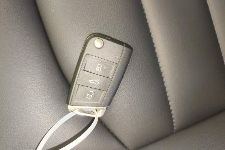 Used Volkswagen Tharu 2020 280TSI Two-Wheel Drive Luxury Edition China VI Standard