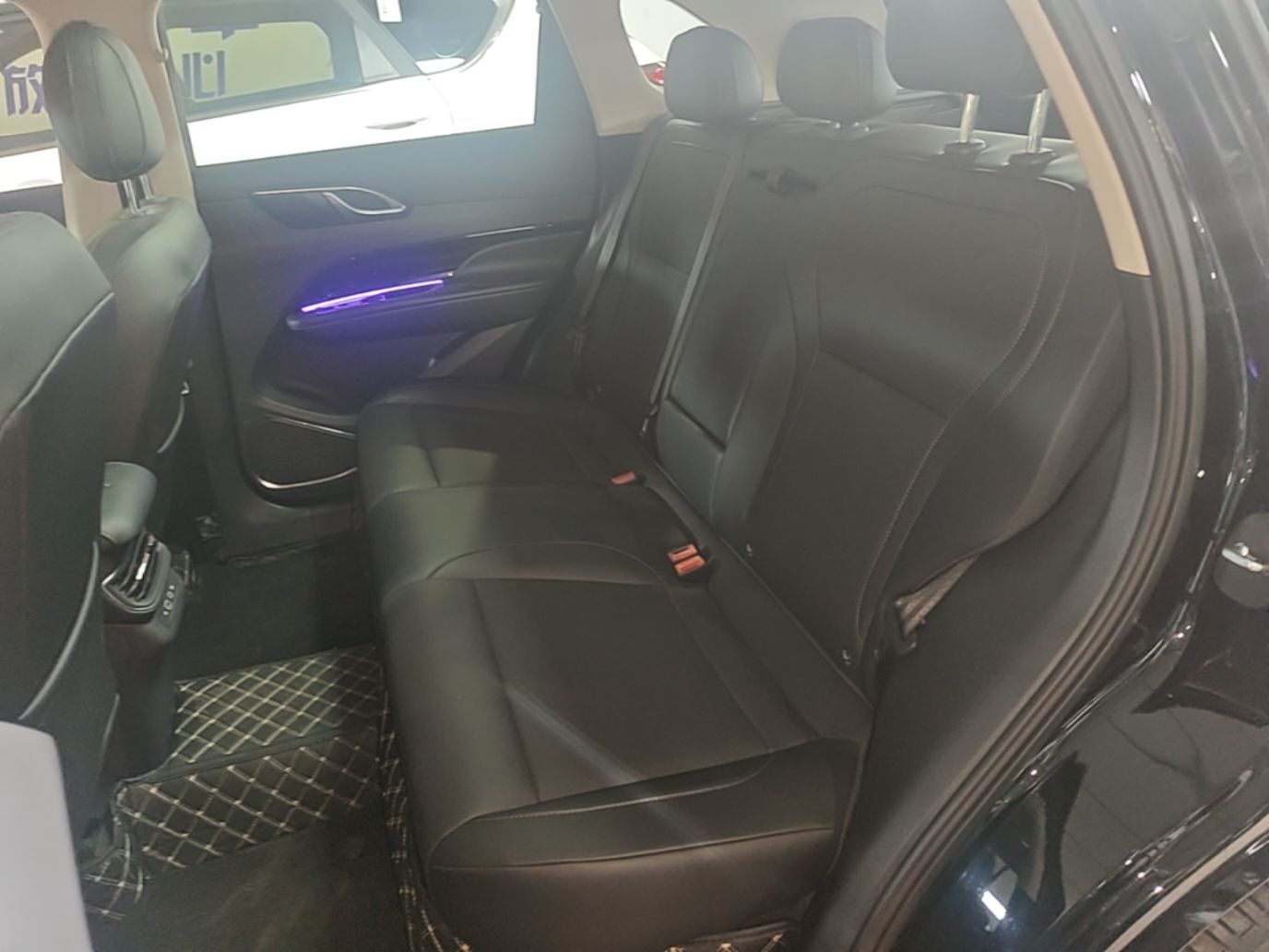 Hongqi HS3 PHEV 2025 Model 117km Jingwei Edition — снимка 20