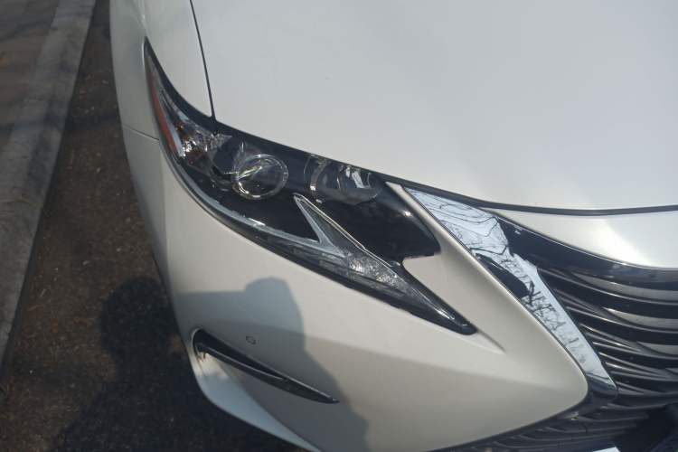 Used Lexus ES 2016 200 Midnight Special Limited Edition Right Front Headlight