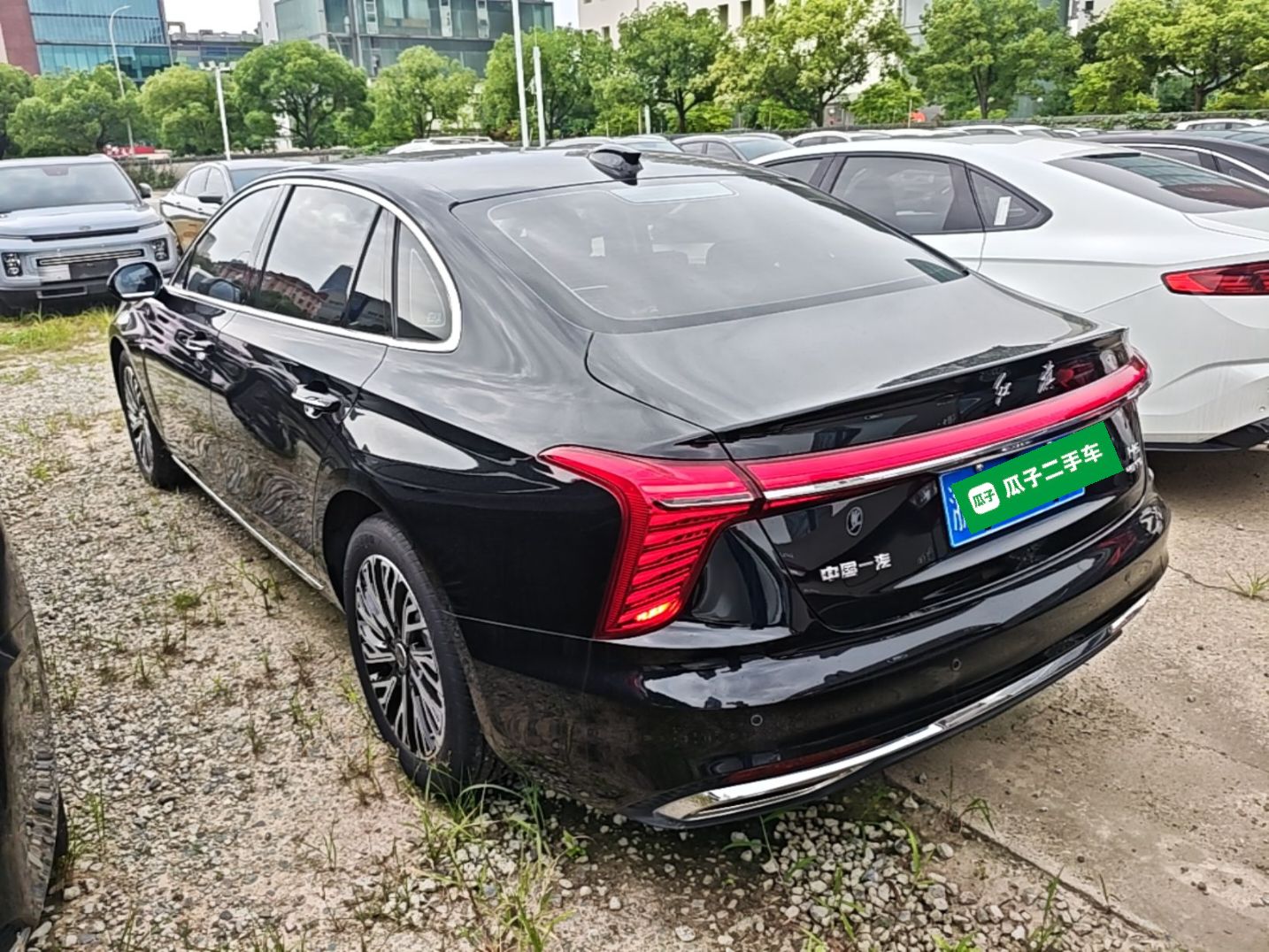 Hongqi H5 2025 2.0T Automatic Flag Edition – 500 000 Units Commemorative Version — снимка 4